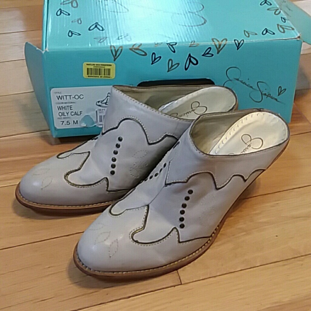 Jessica Simpson off white leather mules 7.5